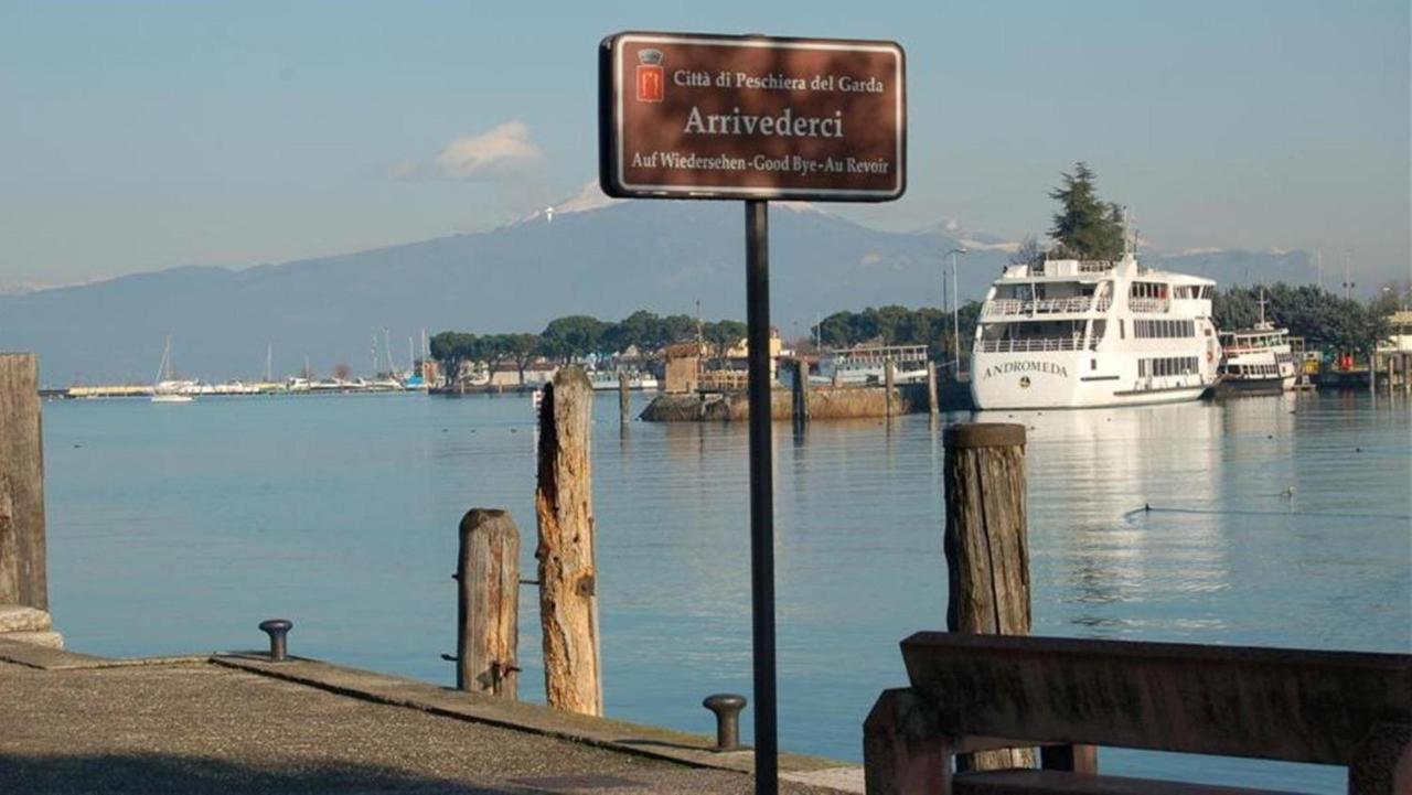 Appartamento Peschiera Peschiera del Garda Exterior foto